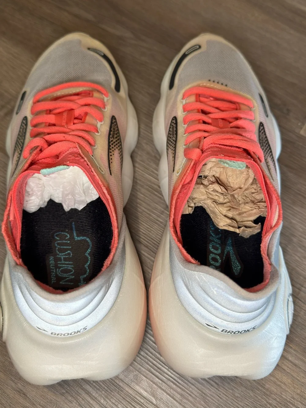 Brooks Aurora BL Athletic Running Sneakers in Coral Grey Black